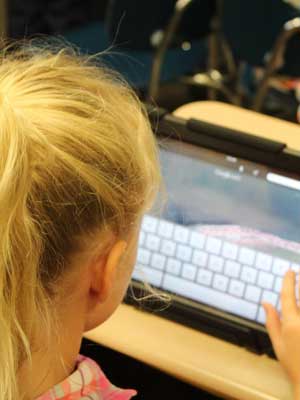 想买手机号短信轰在线轰炸免费软件